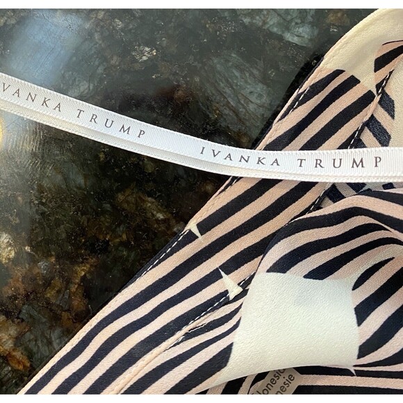 Ivanka Trump Blouse Women XL BowTie Cuff 3/4 Sleeve Travel Casual Tunic Top - Picture 12 of 12